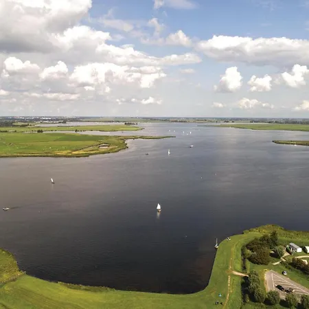Botel Woude Uitgeest