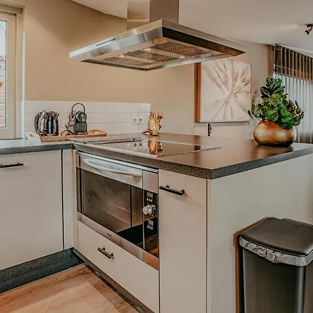 Woude Botel Uitgeest