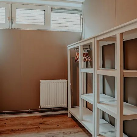 Botel Woude Uitgeest