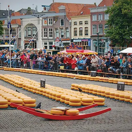 Ботель Woude 4*