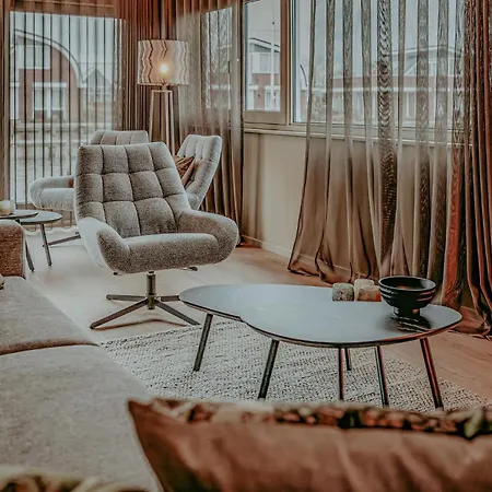 Ботель Woude 4*